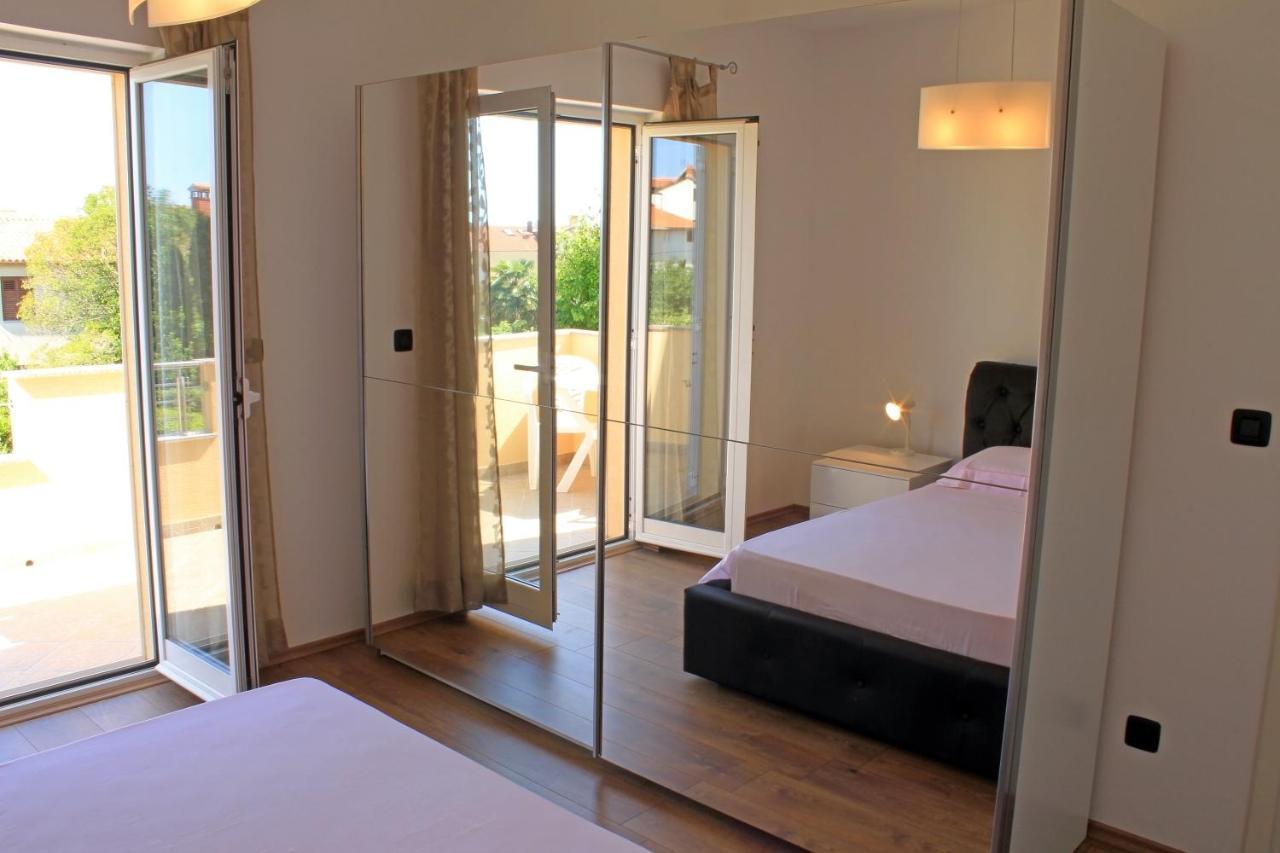 Apartmani Grzinic 로비니 외부 사진