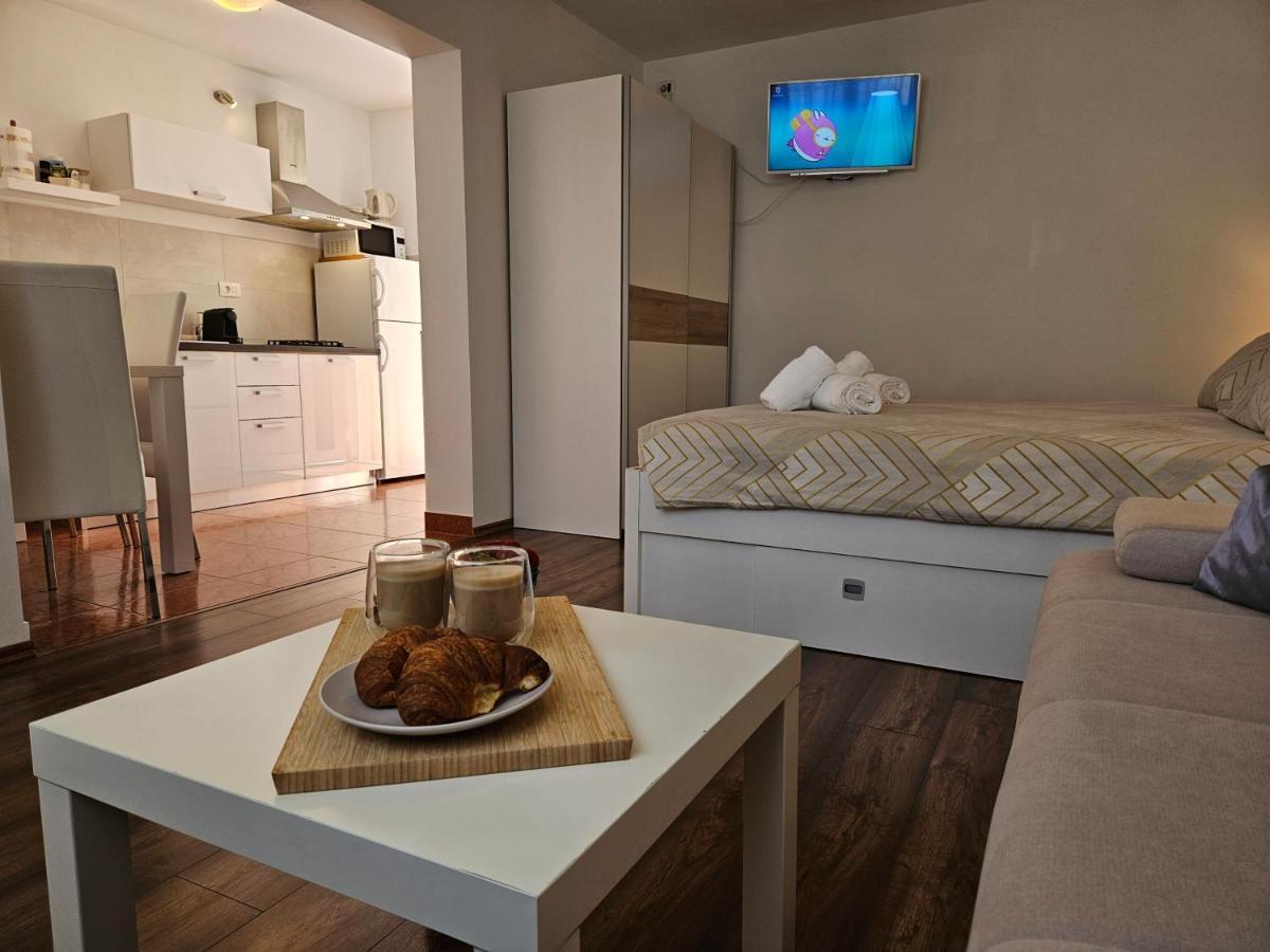 Apartmani Grzinic 로비니 외부 사진