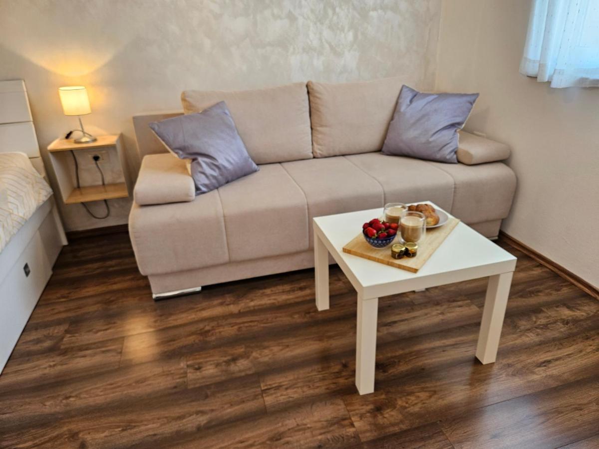 Apartmani Grzinic 로비니 외부 사진